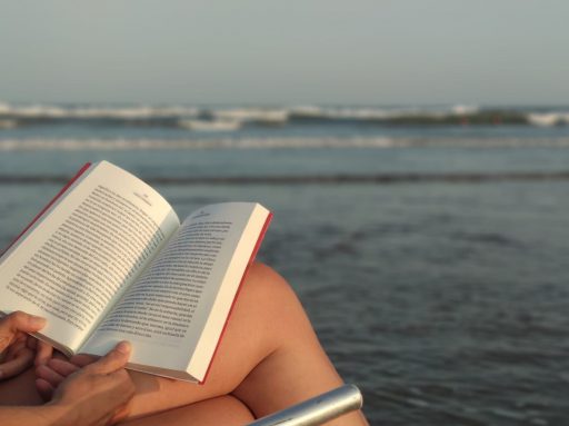 Tres libros para leer en vacaciones, según Gabriela Exilart